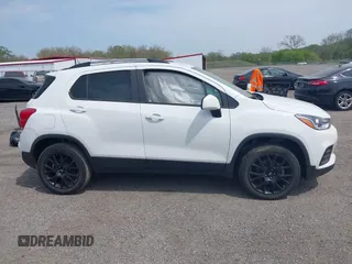 2022 Chevrolet Trax LT with VIN KL7CJPSM4NB530127, listed as a IAAI auction lot 42103923 with 34,851 mi miles and . Bid and sale history available at DreamBid. Image 13.