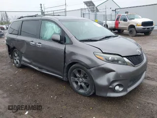 2016 Toyota Sienna SE с VIN 5TDXK3DCXGS711176, выставлен на аукционе IAAI как лот 41965671 с пробегом 113 929 миль миль и . История ставок и продаж доступна на DreamBid. Изображение 1.