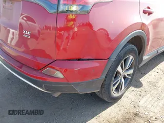 2016 Toyota RAV4 XLE z VIN 2T3RFREV2GW518664, wystawiony jako IAAI lot #42499525 z przebiegiem 226 076 mil mil oraz . Historia ofert i sprzedaży dostępna na DreamBid. Obrazek 6.