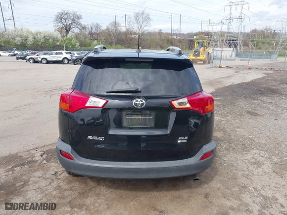 2015 Toyota RAV4 XLE with VIN 2T3RFREV4FW270089, listed as a IAAI auction lot 41943299 with 182,879 mi miles. Bid and sale history available at carsss.com. Image 16.