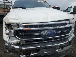 2022 Ford F-350 XL with VIN 1FT8W3BT4NED76141, listed as a Copart auction lot 45808095 with 58,568 mi miles and Salvage title. Bid and sale history available at DreamBid. Image 5.