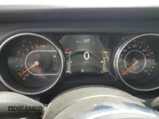 2018 Jeep Wrangler Unlimited Sahara z VIN 1C4HJXEG5JW165071, wystawiony jako Copart lot #59302865 z przebiegiem Nie podano mil oraz Czysty tytuł • Clean title. Historia ofert i sprzedaży dostępna na DreamBid. Obrazek 9.