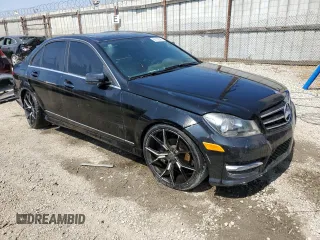 2014 Mercedes-Benz C 250 Sport with VIN WDDGF4HB1EG239197, listed as a Copart auction lot 60132695 with 88,813 mi miles and Clean title. Bid and sale history available at DreamBid. Image 4.