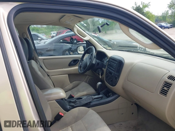 2007 Ford Escape XLS with VIN 1FMYU02Z37KA07375, listed as a IAAI auction lot 42452709 with 201,316 mi miles and . Bid and sale history available at DreamBid. Image 5.