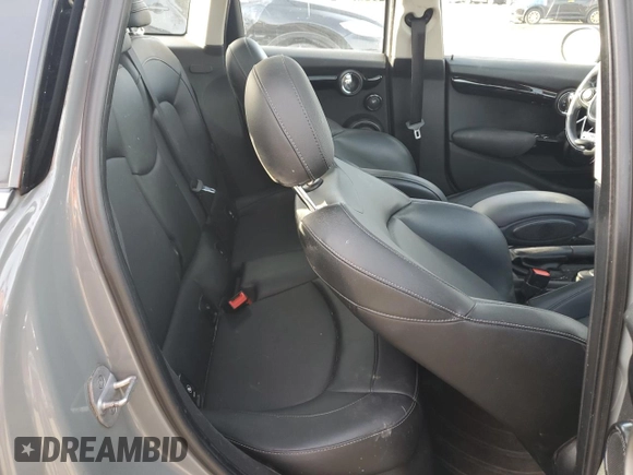 2018 MINI Hardtop 4 Door Cooper S с VIN WMWXU3C58J2F50385, выставлен на аукционе Copart как лот 51168775 с пробегом 77 091 миль миль и Списание • Salvage title. История ставок и продаж доступна на DreamBid. Изображение 10.