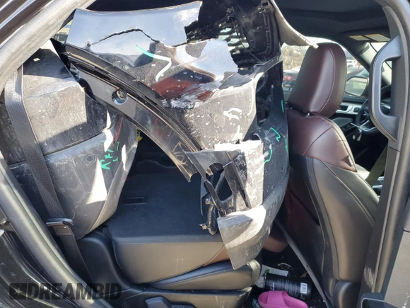 2023 Ford Explorer Platinum with VIN 1FM5K8HCXPGB48019, listed as a Copart auction lot 42114015 with 20,440 mi miles and Salvage title. Bid and sale history available at DreamBid. Image 11.