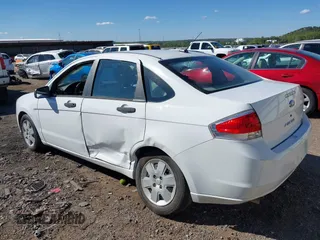 2008 Ford Focus S with VIN 1FAHP34N98W134025, listed as a IAAI auction lot 40354695 with 134,340 mi miles. Bid and sale history available at carsss.com. Image 3.