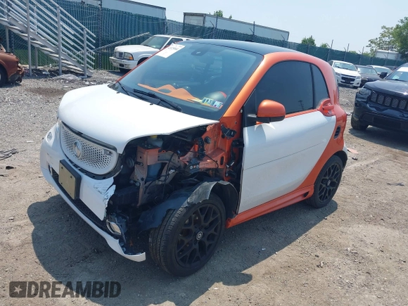 2016 Smart fortwo Passion with VIN WMEFJ5DA7GK079058, listed as a IAAI auction lot 42415044 with 42,279 mi miles and . Bid and sale history available at DreamBid. Image 17.