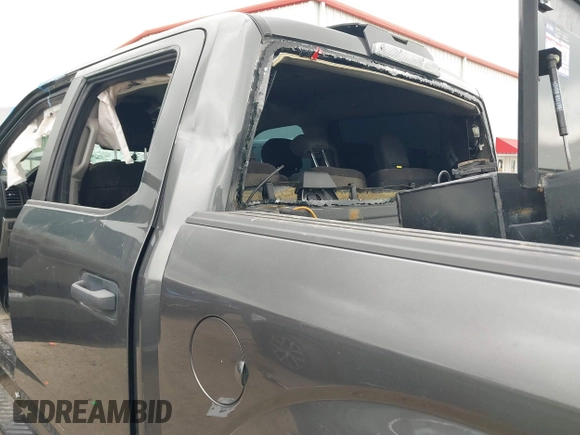 2020 Ford F-150 XL z VIN 1FTEW1CP9LKD38802, wystawiony jako IAAI lot #41879407 z przebiegiem 72 977 mil mil oraz . Historia ofert i sprzedaży dostępna na DreamBid. Obrazek 6.