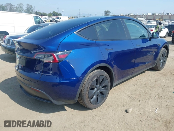 2024 Tesla Model Y с VIN 7SAYGDED2RF119770, выставлен на аукционе IAAI как лот 42462600 с пробегом 6 712 миль миль и . История ставок и продаж доступна на DreamBid. Изображение 4.