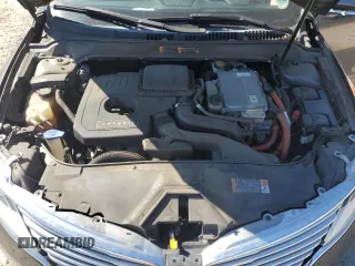 2015 Lincoln MKZ Hybrid z VIN 3LN6L2LU3FR617781, wystawiony jako Copart lot #46865265 z przebiegiem 182 895 mil mil oraz Szkoda całkowita • Salvage title. Historia ofert i sprzedaży dostępna na DreamBid. Obrazek 11.