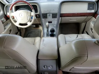 2004 Lincoln Aviator Luxury z VIN 5LMEU68H74ZJ21562, wystawiony jako Copart lot #49727035 z przebiegiem 267 399 mil mil oraz Szkoda całkowita • Salvage title. Historia ofert i sprzedaży dostępna na DreamBid. Obrazek 8.