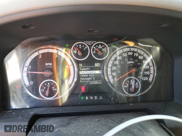 2011 Dodge 3500 SLT z VIN 3D73Y3HL0BG592767, wystawiony jako Copart lot #51824395 z przebiegiem 142 905 mil mil oraz Szkody całkowita. Historia ofert i sprzedaży dostępna na DreamBid. Obrazek 9.