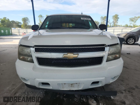 2007 Chevrolet Suburban LS with VIN 1GNFC16JX7R401981, listed as a Copart auction lot 64618945 with 153,205 mi miles and Clean title. Bid and sale history available at DreamBid. Image 5.