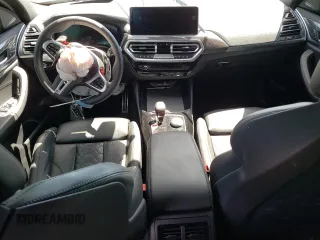 2022 BMW X4 M z VIN 5YM23EC01N9M75627, wystawiony jako Copart lot #52940744 z przebiegiem Nie podano mil oraz . Historia ofert i sprzedaży dostępna na DreamBid. Obrazek 8.