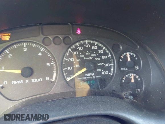 2000 GMC Jimmy SL with VIN 1GKCS13W1Y2157134, listed as a IAAI auction lot 41981434 with 240,248 mi miles. Bid and sale history available at carsss.com. Image 7.