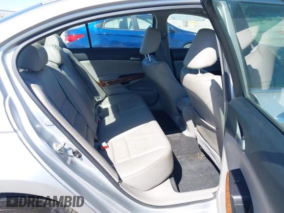 2012 Honda Accord EX-L z VIN 1HGCP3F83CA036921, wystawiony jako IAAI lot #42014786 z przebiegiem 184 366 mil mil oraz . Historia ofert i sprzedaży dostępna na DreamBid. Obrazek 8.