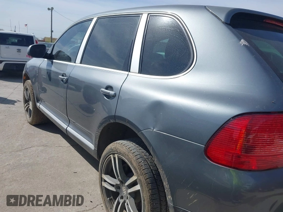 2004 Porsche Cayenne with VIN WP1AA29P44LA21532, listed as a IAAI auction lot 41820496 with 202,160 mi miles. Bid and sale history available at carsss.com. Image 6.