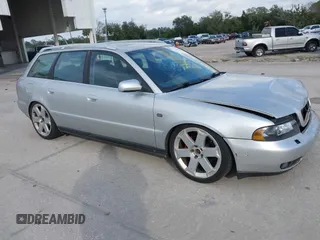 2000 Audi A4 с VIN WAUKH68D8YA046223, выставлен на аукционе IAAI как лот 41258422 с пробегом 287 598 миль миль и . История ставок и продаж доступна на DreamBid. Изображение 1.