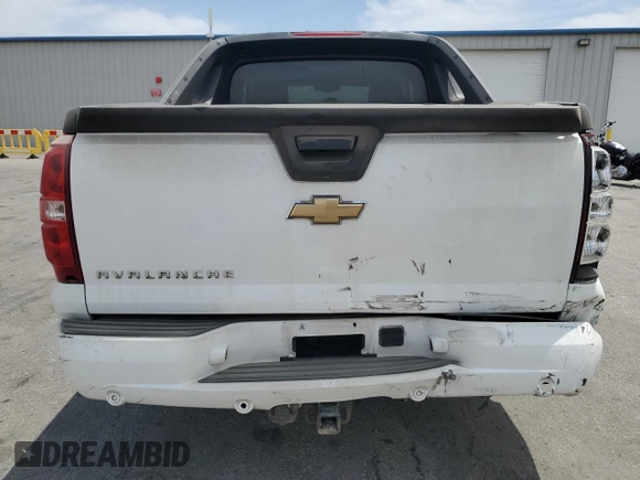2008 Chevrolet Avalanche LS with VIN 3GNEC12J68G138343, listed as a Copart auction lot 58869475 with 232,289 mi miles and Salvage title. Bid and sale history available at DreamBid. Image 6.