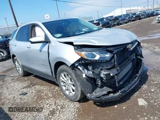 2020 Chevrolet Equinox LT z VIN 2GNAXKEV3L6226178, wystawiony jako IAAI lot #42205022 z przebiegiem 91 403 mil mil oraz . Historia ofert i sprzedaży dostępna na DreamBid. Obrazek 1.