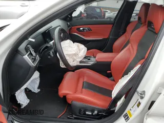 2022 BMW M3 Competition xDrive z VIN WBS43AY08NFM90896, wystawiony jako Copart lot #88685375 z przebiegiem Nie podano mil oraz Szkoda całkowita • Salvage title. Historia ofert i sprzedaży dostępna na DreamBid. Obrazek 7.