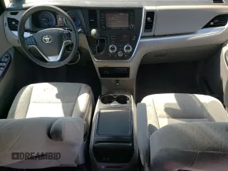 2018 Toyota Sienna LE Auto Access Seat with VIN 5TDKZ3DC5JS961681, listed as a Copart auction lot 50715505 with 201,696 mi miles and Clean Title. Bid and sale history available at carsss.com. Image 8.