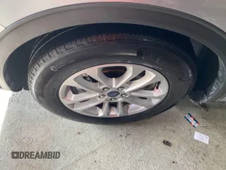 2022 Ford Escape SE с VIN 1FMCU0G65NUB40925, выставлен на аукционе IAAI как лот 42841804 с пробегом 54 950 миль миль и . История ставок и продаж доступна на DreamBid. Изображение 4.
