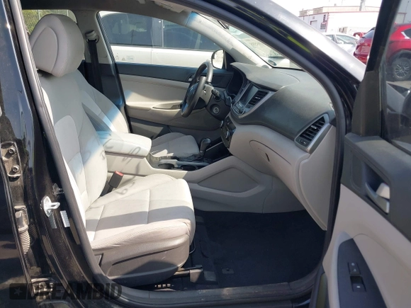 2018 Hyundai Tucson SEL with VIN KM8J33A43JU689679, listed as a IAAI auction lot 42093598 with 91,833 mi miles. Bid and sale history available at carsss.com. Image 5.