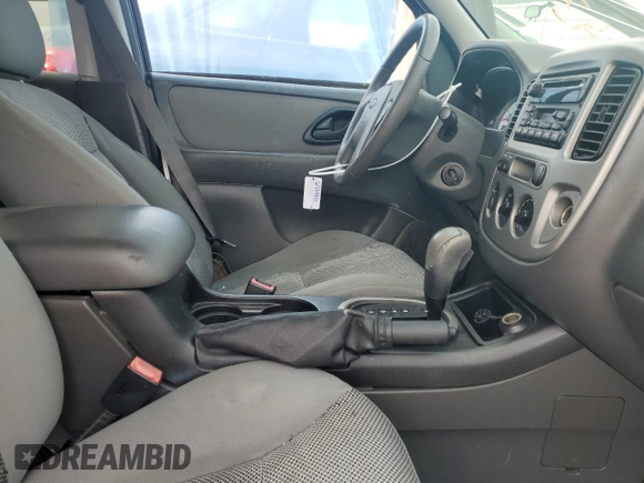 2005 Ford Escape XLT with VIN 1FMYU93165KA25072, listed as a Copart auction lot 61224855 with Not provided miles and Salvage title. Bid and sale history available at DreamBid. Image 7.