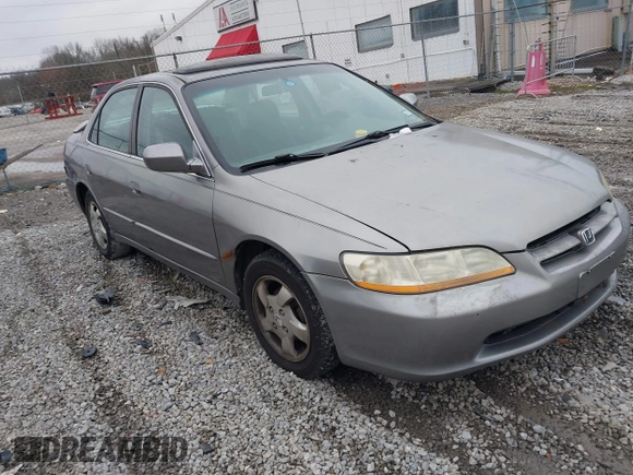 2000 Honda Accord EX z VIN 1HGCG5658YA142693, wystawiony jako IAAI lot #41618554 z przebiegiem 302 381 mil mil oraz . Historia ofert i sprzedaży dostępna na DreamBid. Obrazek 1.