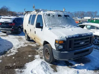 2013 Ford Econoline Cargo Commercial z VIN 1FTNE2EL7DDA49703, wystawiony jako IAAI lot #41395470 z przebiegiem 193 920 mil mil oraz . Historia ofert i sprzedaży dostępna na DreamBid. Obrazek 1.