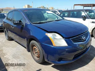 2010 Nissan Sentra S z VIN 3N1AB6APXAL697889, wystawiony jako IAAI lot #42553602 z przebiegiem 191 237 mil mil oraz . Historia ofert i sprzedaży dostępna na DreamBid. Obrazek 1.