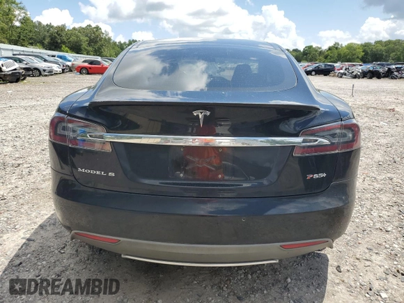 2013 Tesla Model S Performance с VIN 5YJSA1CP8DFP20786, выставлен на аукционе Copart как лот 61035395 с пробегом 140 119 миль миль и Списание • Salvage title. История ставок и продаж доступна на DreamBid. Изображение 6.