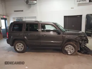 2016 Jeep Patriot Sport with VIN 1C4NJRBB0GD691510, listed as a IAAI auction lot 41729015 with 177,527 mi miles and . Bid and sale history available at carsss.com. Image 14.