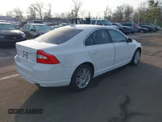 2007 Volvo S80 V8 z VIN YV1AH852971030747, wystawiony jako IAAI lot #41208553 z przebiegiem 147 655 mil mil oraz . Historia ofert i sprzedaży dostępna na DreamBid. Obrazek 4.