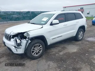 2020 Jeep Grand Cherokee Altitude z VIN 1C4RJFAGXLC125416, wystawiony jako IAAI lot #42216471 z przebiegiem 66 326 mil mil oraz . Historia ofert i sprzedaży dostępna na DreamBid. Obrazek 2.