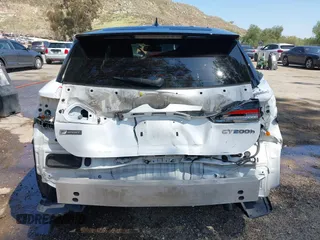 2015 Lexus CT 200h Hybrid with VIN JTHKD5BH1F2223320, listed as a IAAI auction lot 42087493 with 132,577 mi miles. Bid and sale history available at carsss.com. Image 17.