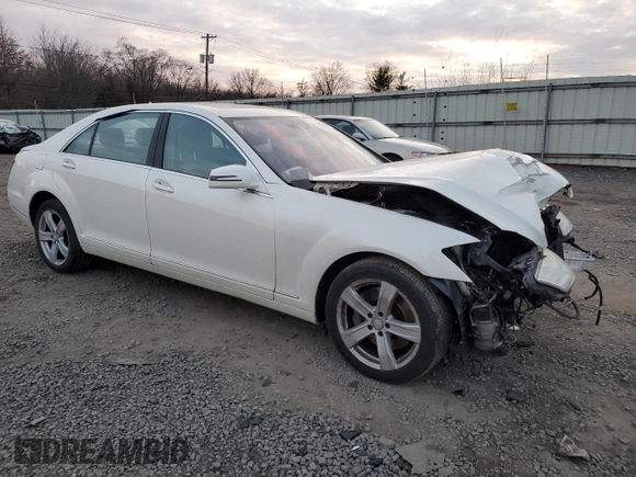 2010 Mercedes-Benz S 550 with VIN WDDNG8GB7AA314978, listed as a Copart auction lot 86700544 with 99,725 mi miles and Salvage Title. Bid and sale history available at DreamBid. Image 4.