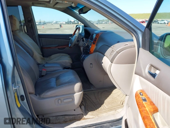 2006 Toyota Sienna XLE with VIN 5TDZA22C46S585193, listed as a IAAI auction lot 42046068 with 156,461 mi miles. Bid and sale history available at carsss.com. Image 5.