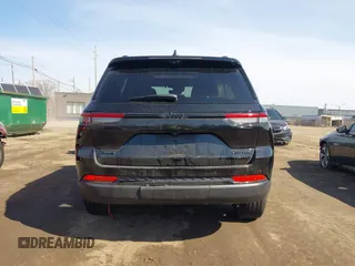 2024 Jeep Grand Cherokee Limited z VIN 1C4RJHBG2R8601244, wystawiony jako IAAI lot #41854002 z przebiegiem 10 606 mil mil oraz . Historia ofert i sprzedaży dostępna na DreamBid. Obrazek 16.