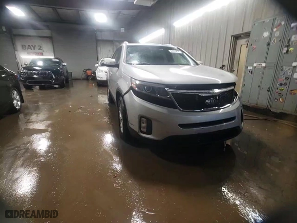 2015 Kia Sorento LX with VIN 5XYKT3A69FG587161, listed as a Copart auction lot 85973204 with NaN miles and Salvage Title. Bid and sale history available at carsss.com. Image 14.
