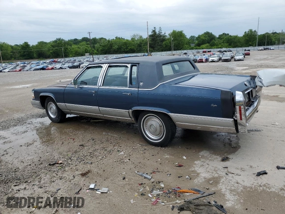 1990 Cadillac Brougham z VIN 1G6DW54Y9LR710711, wystawiony jako Copart lot #57469165 z przebiegiem Nie podano mil oraz Nie do naprawy • Non repairable. Historia ofert i sprzedaży dostępna na DreamBid. Obrazek 2.