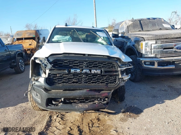 2022 Ram 2500 Tradesman with VIN 3C7WR5HJ5NG198011, listed as a IAAI auction lot 38735806 with 62,089 mi miles. Bid and sale history available at carsss.com. Image 11.