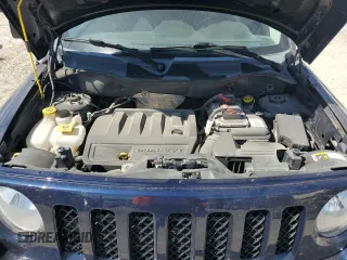 2015 Jeep Patriot Latitude z VIN 1C4NJRFB6FD426261, wystawiony jako Copart lot #56391245 z przebiegiem 73 493 mil mil oraz Szkoda całkowita • Salvage title. Historia ofert i sprzedaży dostępna na DreamBid. Obrazek 11.