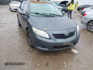 2010 Toyota Corolla z VIN 1NXBU4EE1AZ357248, wystawiony jako IAAI lot #42201226 z przebiegiem 233 001 mil mil oraz . Historia ofert i sprzedaży dostępna na DreamBid. Obrazek 1.