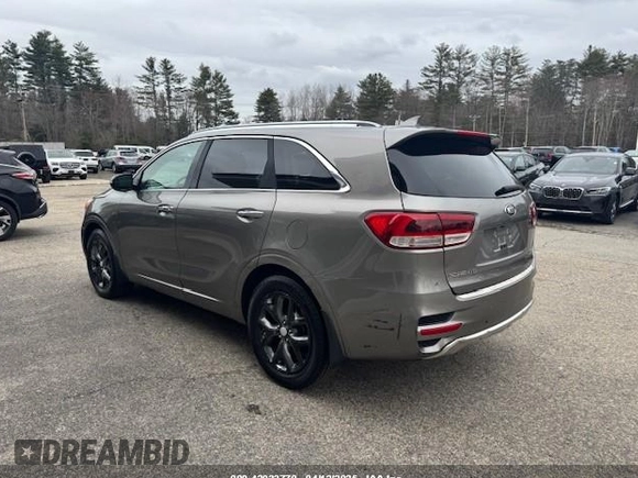 2016 Kia Sorento SX with VIN 5XYPK4A5XGG115686, listed as a IAAI auction lot 42033770 with 206,229 mi miles. Bid and sale history available at carsss.com. Image 3.