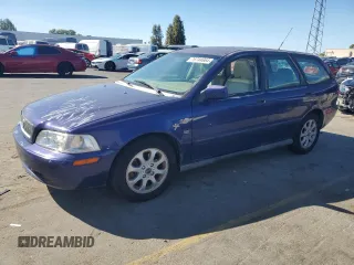 2004 Volvo V40 z VIN YV1VW27524F027635, wystawiony jako Copart lot #76744664 z przebiegiem 130 302 mil mil oraz Tytuł czysty. Historia ofert i sprzedaży dostępna na DreamBid. Obrazek 1.