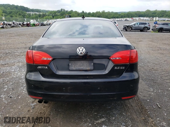 2011 Volkswagen Jetta SE z VIN 3VWDZ7AJ5BM330009, wystawiony jako Copart lot #59471075 z przebiegiem 129 657 mil mil oraz Szkoda całkowita • Salvage title. Historia ofert i sprzedaży dostępna na DreamBid. Obrazek 6.