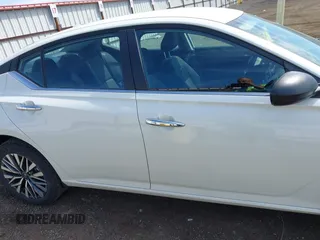 2025 Nissan Altima SV with VIN 1N4BL4DW5SN358521, listed as a IAAI auction lot 42213920 with 5,287 mi miles and . Bid and sale history available at DreamBid. Image 13.